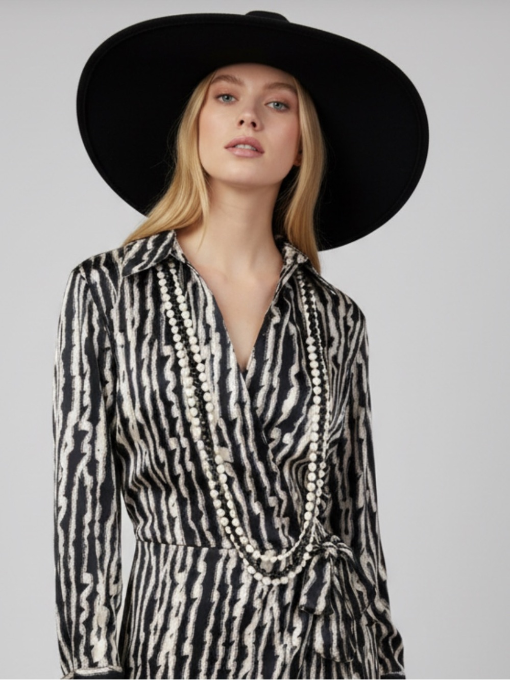 WORTHINGTIN - Black and White Stripe WRAP Midi Dress
